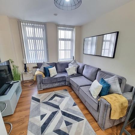 2 Bedroom - City Centre Location - Perfect For Family'S Bradford  Bagian luar foto