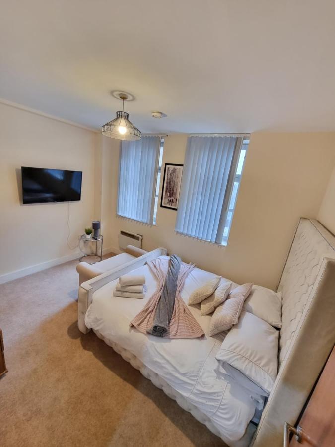 2 Bedroom - City Centre Location - Perfect For Family'S Bradford  Bagian luar foto